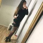 Çekici esmer escort çiçek